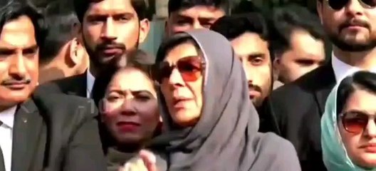 ‏🚨یہ ایک پولیس سٹیٹ بن چکی ہے پاکستان Banana Republic بن چکا ہے یہ خوف اس لیے پھیلایا جارہا ہے تاکہ آپ سمجھ لیں کہ جب چاہیں گے کہ آپکو گرفتار کر لیں گے ۔ علیمہ خان