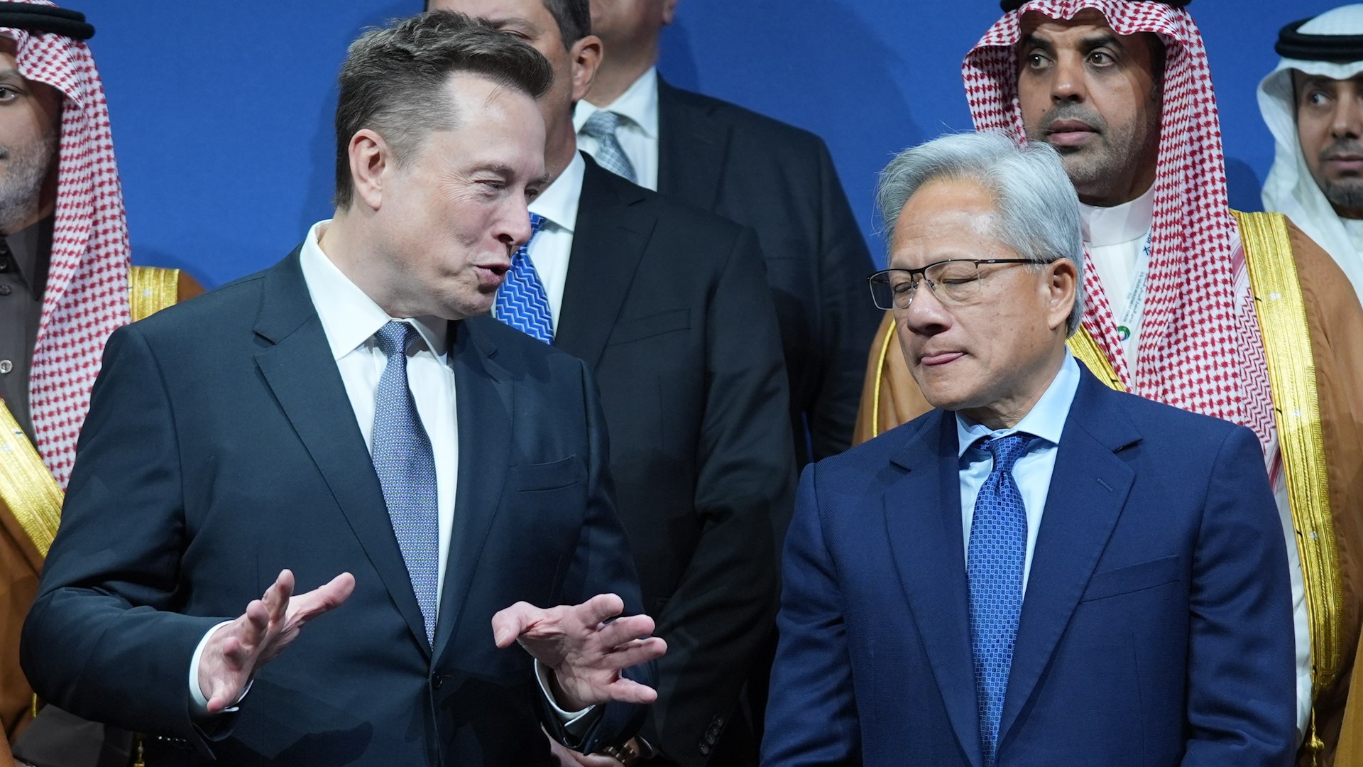 El Foro de Inversi�n entre Estados Unidos y Arabia Saudita, celebrado este mi�rcoles en Washington, se convirti� en el escenario de audaces predicciones sobre el futuro de la tecnolog�a, lideradas por el director ejecutivo de Tesla, Elon Musk. En un debate centrado en los avances de la Inteligencia Artificial (IA), Musk afirm� que, en un futuro no muy lejano, el trabajo se convertir� en una actividad opcional para los seres humanos.