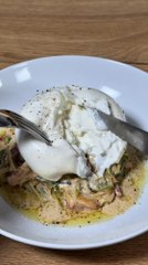 Spaghettis de poireaux aux lardons et burrata