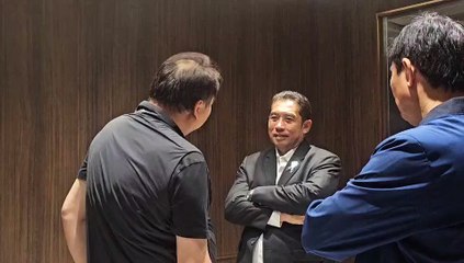 “บ้านใหญ่-บ้านใหม่" ถกเครียดหน้าลิฟต์ภูมิใจไทย เหตุแย่งคุมเขต 1 ชลบุรี (มีคลิป)-01