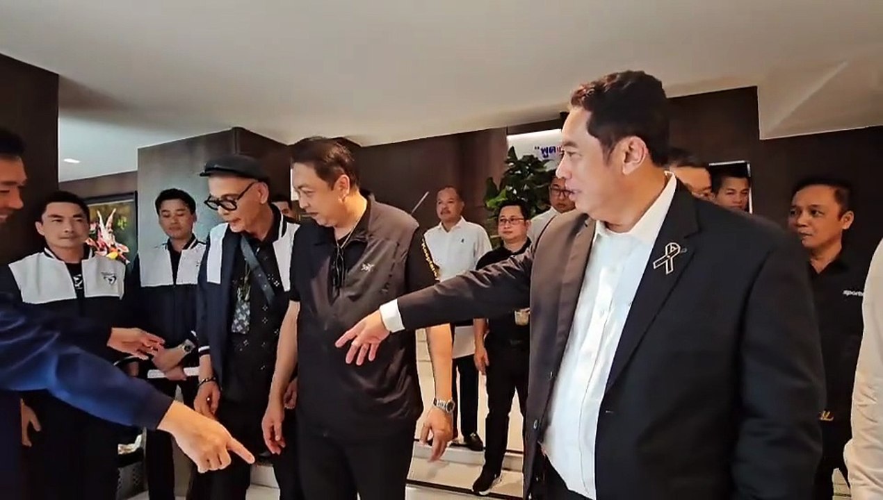 “บ้านใหญ่-บ้านใหม่" ถกเครียดหน้าลิฟต์ภูมิใจไทย...