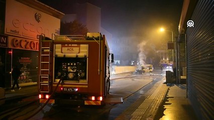 Park halindeki otomobil cayır cayır yandı