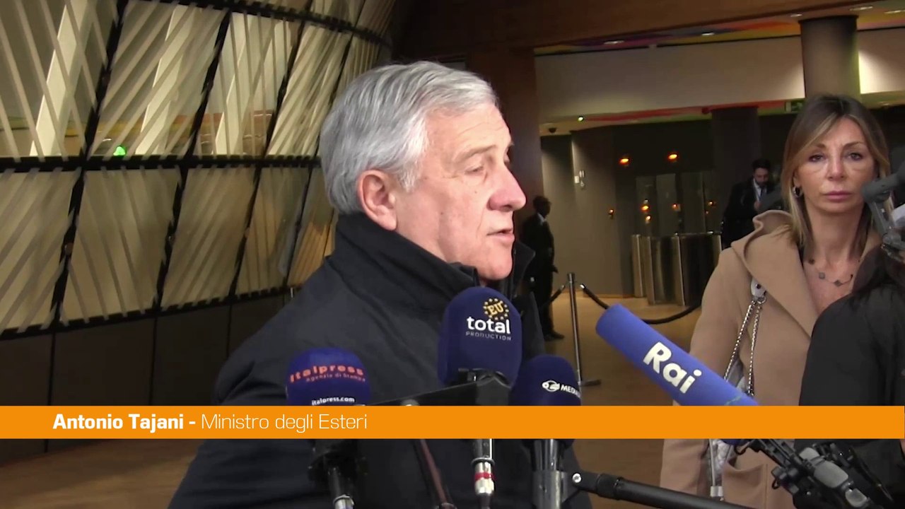 Ucraina, Tajani "UE dovrà svolgere il suo ruolo per la pace a Kiev"