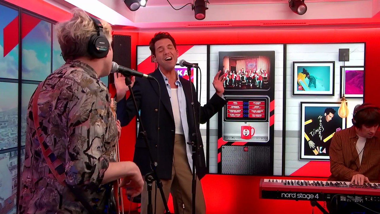 LIVE - MIKA interprète "Modern Times" dans Le Double Expresso RTL2 (21/11/25)