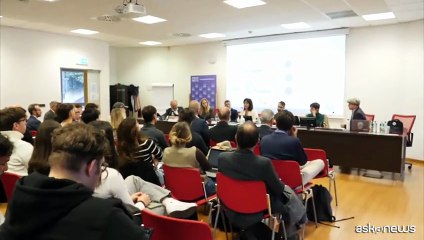 Confronto sull'evidenza scientifica sugli imballaggi in plastica