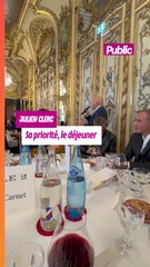 À l'occasion d'un déjeuner organisé par Stéphane Bern, Julien Clerc n'a pas le temps pour les grands discours