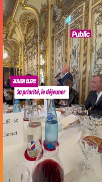À l'occasion d'un déjeuner organisé par Stéphane Bern, Julien Clerc n'a pas le temps pour les grands discours