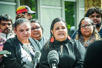 Gunpoint arrest on ACT public bus, police suspected wrong teen