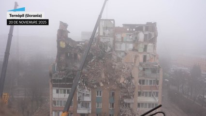 Las autoridades de Ternópil buscan a supervivientes entre los escombros del edificio