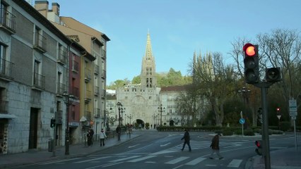 Las polémicas puertas de Antonio López ya están en la Catedral de Burgos