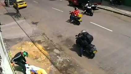 Ladrones robaron y arrastraron a una abuela en Bogotá que retiró herencia que le dejó su esposo