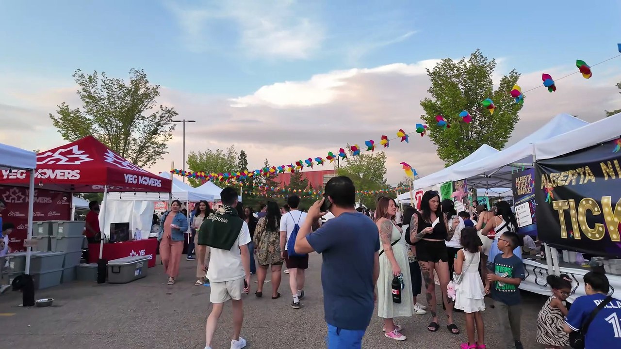 Alberta Night Market Walking Tour | Terwillegar Park Edmonton 4K Vibes