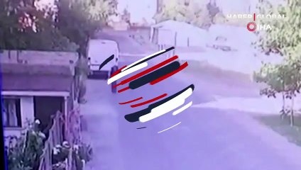 Korkunç an! Geri geri giden aracın altında ezilerek can verdi