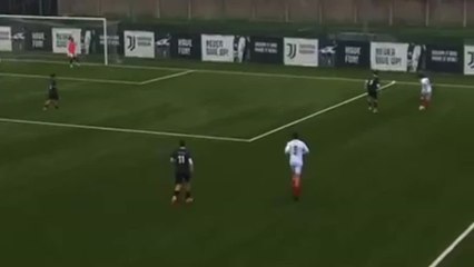 Calcio Under 15: ecco lo spettacolare gol in rovesciata di Andrea Moselli, del Gsd Nuova Tor Tre Teste