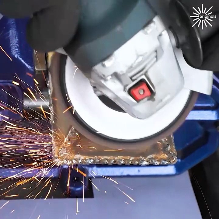 Let's see the process behind making this stunning table!