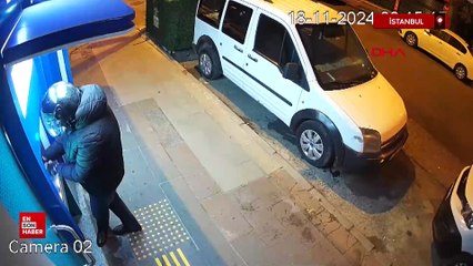 İstanbul'da ATM'lerden para çalan hırsız kamerada