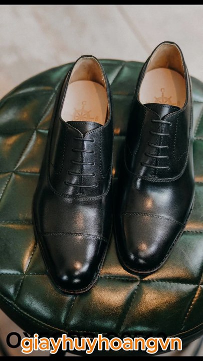 Tìm những mẫu giày da lộn nam hàng hiệu đẹp cao cấp năm 2026