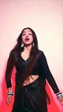 Desi hot navel dance in saree