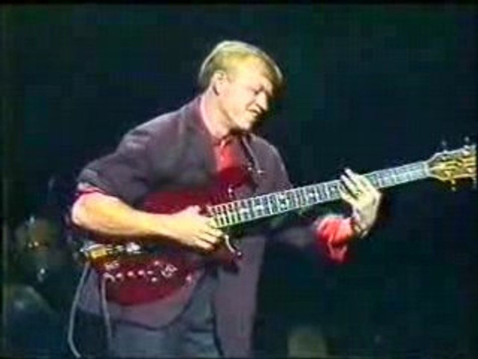 Bass Solo: Mark King, 1985