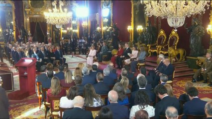 El Rey entrega el Toisón de Oro a Doña Sofía