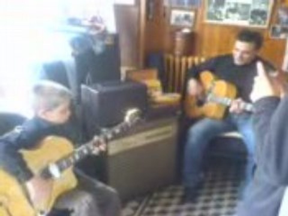 JAZZ MANOUCHE jephté avec ninine a la chope des puces