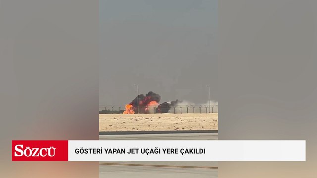 Gösteri yapan jet uçağı yere çakıldı