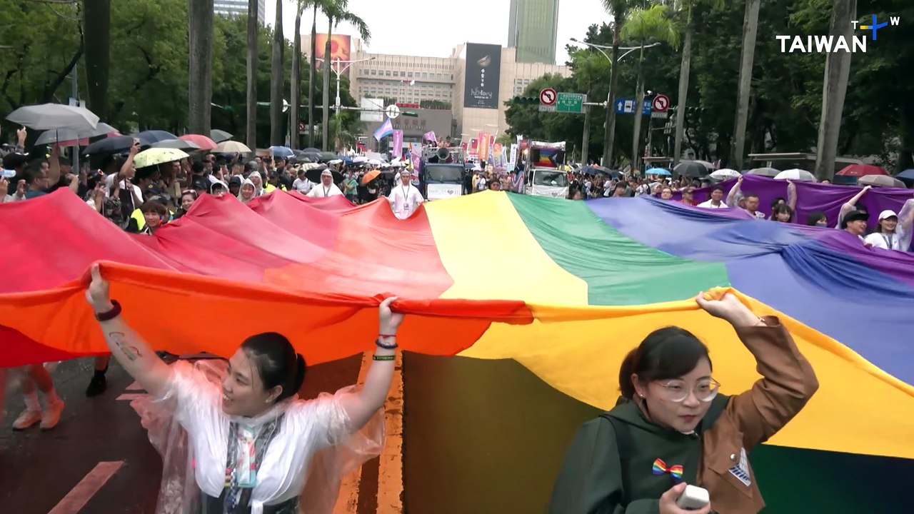 Taipei Holds Vigil for Victims of Anti-Trans Violence