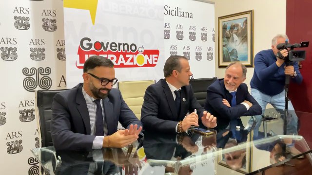 Cateno De Luca - A Catania per presentare alla stampa il Governo di Liberazione! (21.11.25)
