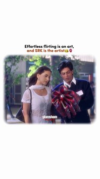 SRK doesn’t flirt… he just breathes and the flirting happens on its own. This man turned charm into a full-time profession 😄🔥 #glamsham #srk #bollywoodmagic #classicmoment #filmyvibes #romanticsaga #bollywoodlove glamsham, srk, bollywood magic, class