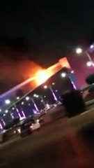 بالفيديو حريق هائل بسوق فلامنجو مول بالسعودية وفرق الدفاع تتدخل