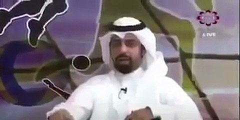 بالفيديو تعرض مذيع بالقناة الثالثة الكويتية لموقف محرج على الهواء
