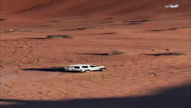 بالفيديو لحظات تحبس الانفاس قبل نجاة سيارتين من اصطدام محقق بالسعودية