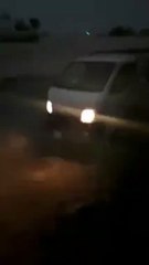 بالفيديو : ولي امر سعودي  يوثق انصراف  ابنته من مدرستها بعد صلاة المغرب بسبب حصة النشاط