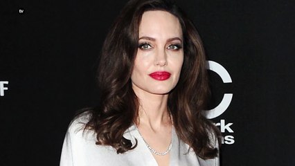 لقد وجدنا لكِ حمرة أنجيلينا جولي الرائعة!