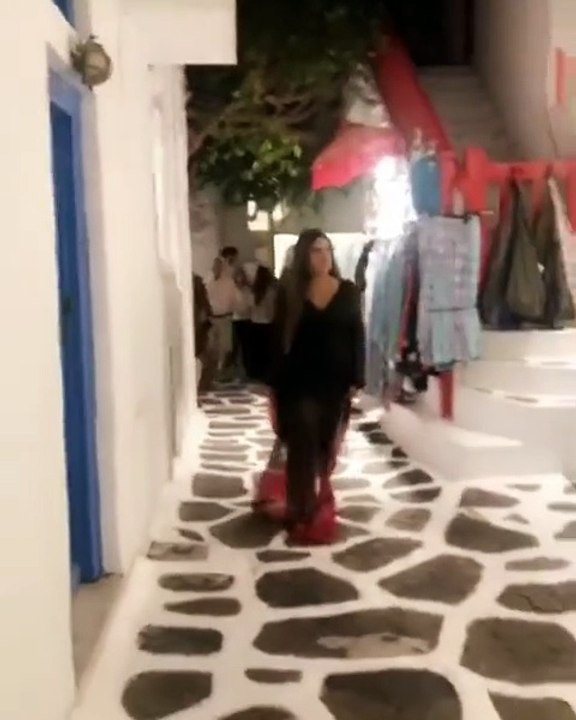 خاص- ماذا وراء اتصال شذى حسون بورثة الراحل ملحم بركات؟