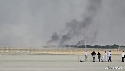 Precipita aereo al Dubai Air Show, morto il pilota del caccia