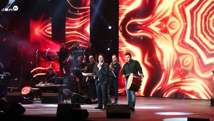 ماذا كشف ملحم زين لنواعم في كواليس مهرجانات ضبية؟