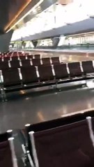 بالفيديو : مطار قطر خالى تماماً من المسافرين