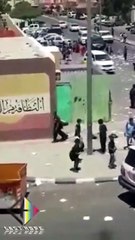 بالفيديو طلاب يمزقون الكتب الدراسية بمدرسة بتبوك احتفالاً بنهاية الدراسة