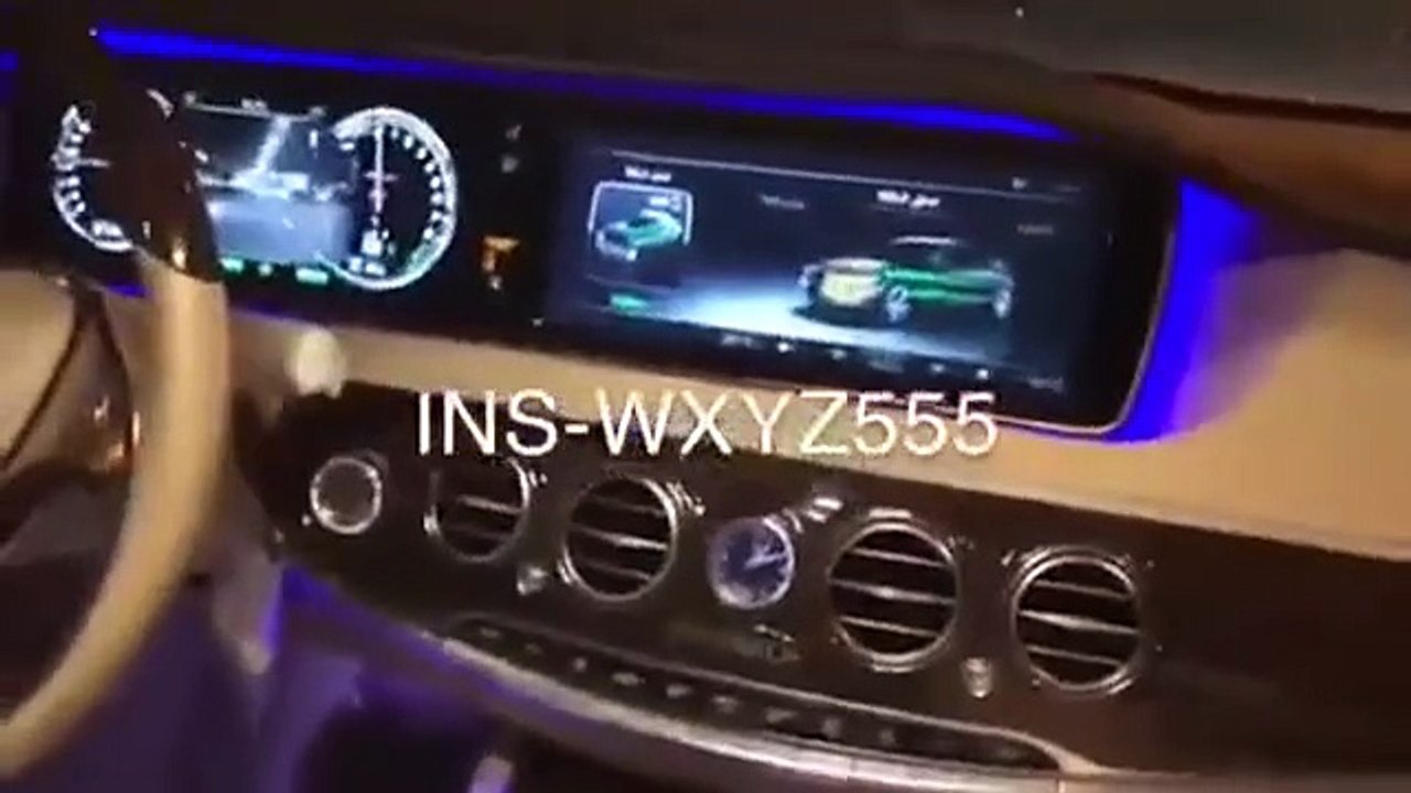 مواطن يستعرض سيارته ويجعلها تقود بدون سائق في الرياض