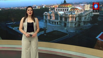 Iluminan el Zócalo en honor a las mujeres de la Revolución Mexicana