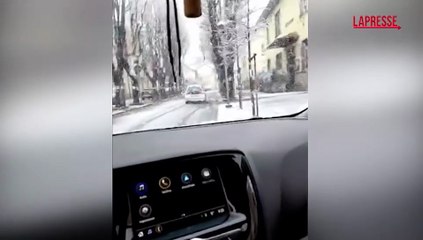 Neve in pianura al Nord Italia, strade imbiancate in Brianza