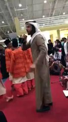 سعودي يتهجم على فرقة ماليزية بمعرض الكتاب