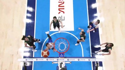 여자농구 신한은행 최윤아 감독, 데뷔 첫 승리 / YTN