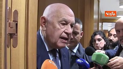 Nordio: Educazione sessuale a scuola? "Va bene, ma l'insegnamento deve partire dalle famiglie"