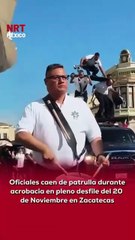 ⚠️ Elementos de Seguridad Vial realizaban acrobacias cuando terminaron cayendo del vehículo oficial en pleno desfile del 20 de Noviembre. Las imágenes ya le dieron la vuelta a internet.