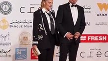 لبست بدلة زيه.. محمد رياض وزوجته رانيا محمود ياسين في ختام مهرجان القاهرة السينمائي