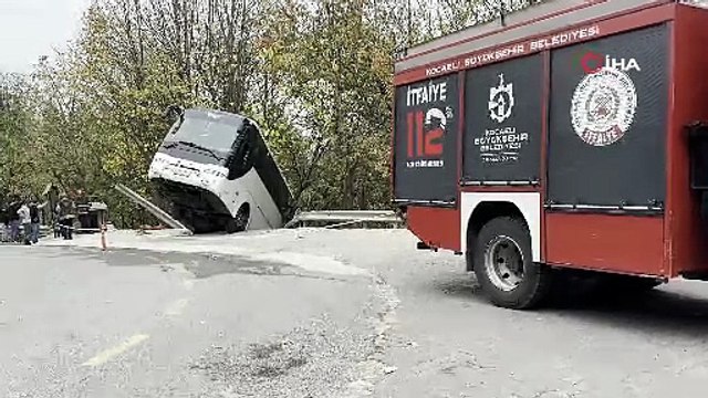 Facianın eşiğinden dönüldü: Tur otobüsü şarampole düştü