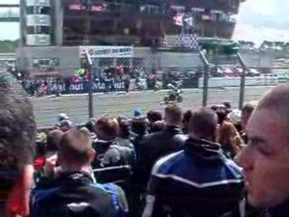 stunt kevin carmichael triumph le mans 2008