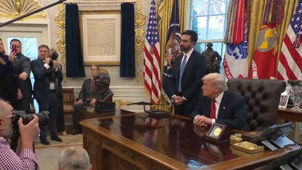 Tense White House Moment as Journalist Forces Trump and Zohran Mamdani to Face Their Past Insults